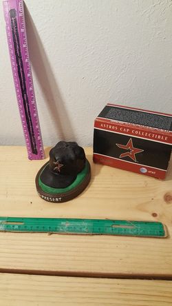 Astros 2000 red star cap collectble