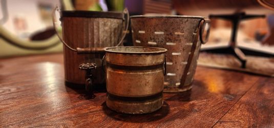 Metal Pots/ Planters Indoor or Outdoor