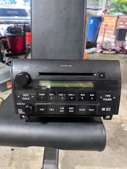 OEM Toyota Tundra Radio / Stereo – 2007–2013