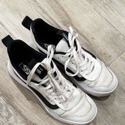 Vans White Black Lace Up Low Top Sneaker Athletic Shoes Activewear Casual Men