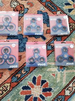 Chicago Cubs Fidgets ,brand New , Meet Up Snd And  Pick Up In Elgin Areea
