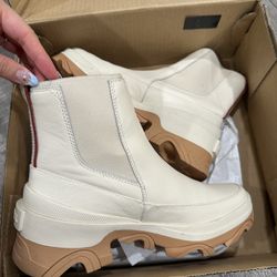 Women Shoes 