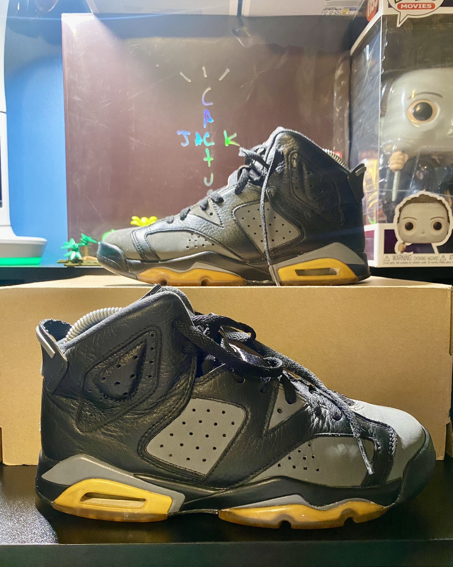 JORDAN 6