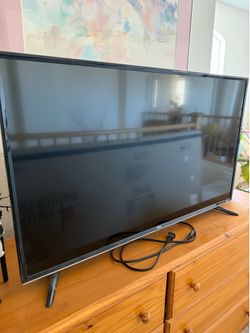 TLC Roku 40 inch