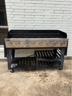 Free 8 burner grill. Must pick up!