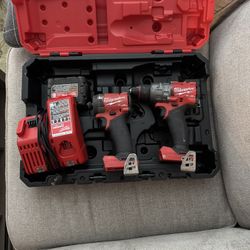 Milwaukee Drill Set 