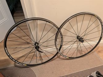 Mavic Aksium Wheels