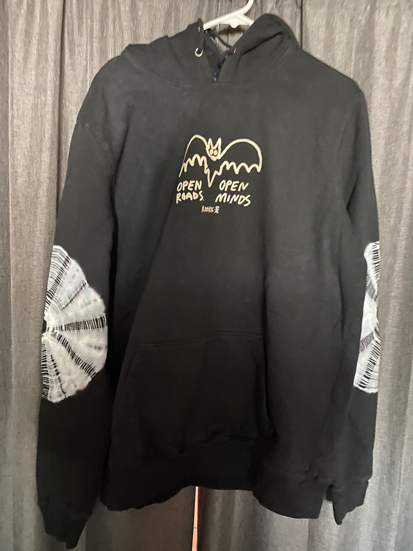 Black Roark All seeing fleece pullover hoodie