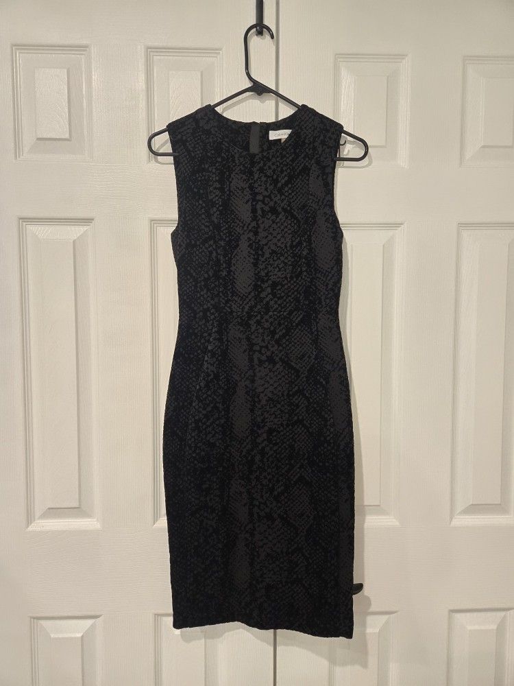 Calvin Klein Black Crushed Back Zip Velvet Career Sheath Dress (2)