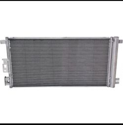 Genuine OEM air conditioning condenser assembly GM(7)  Conjunto de condensador de aire acondicionado original OEM de GM (7)