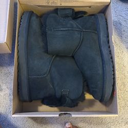 Black UGG Boots 