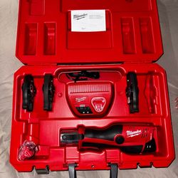 Milwaukee M12 copper press tool