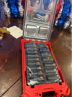 Milwaukee Packout 1/2 In Impact Socket Set new $110 firm