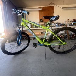 Rallye Descent Kids 24” Mountain Bike 18-speed
