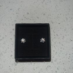 Moissanite Stud Earrings 