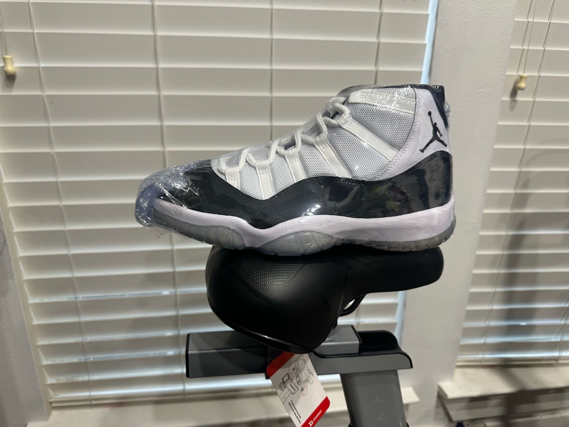 Air Jordan 11 Retro Concord