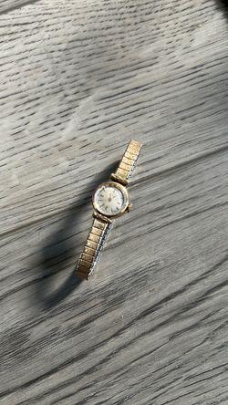 Girard perregaux 9k gold case