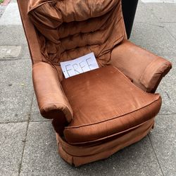 Free Swivel Chair 