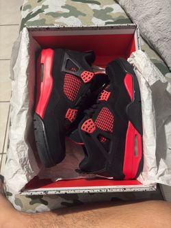 Air Jordan 4 Retro Red Thunder Sneakers