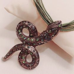 BEAUTIFUL SNAKE PENDANT NECKLACE 