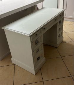 Antique white desk very strong