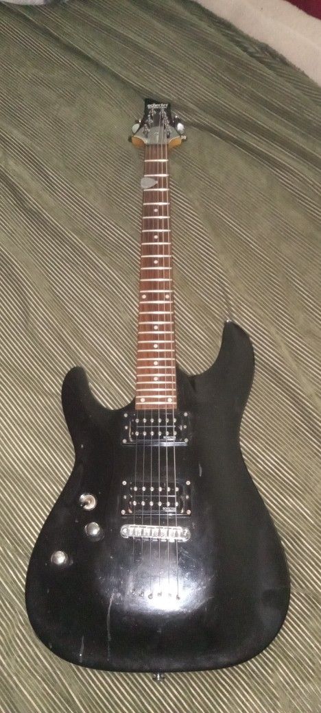 Left Handed Christmas Special Schecter Black Diamond Series Omen-6 Guitar ๐ธ