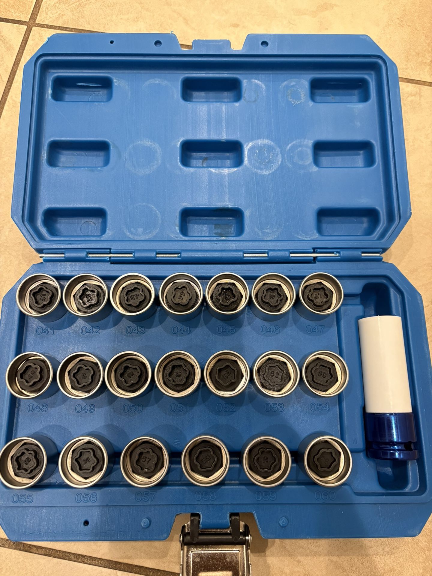 Wheel Lock Nut Socket Adapter Set, Wheel Anti-Theft Lug Nut Removal Tool, Anti-Theft Screw Remover