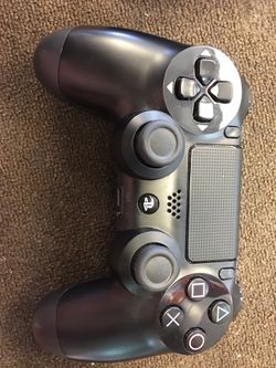 PS4 controller