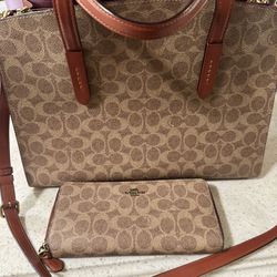 Coach Signature Tote with Matching wallet
