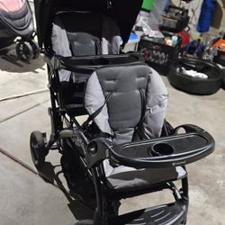 DOUBLE STROLLER