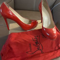 Christian Louboutin Simple pump patent leather heels,red Size 38,5