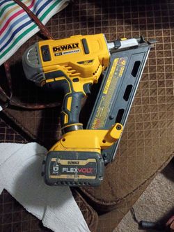 Nail gun