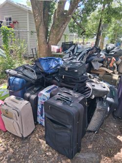 LOTS OF LUGGAGE