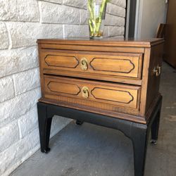 1 Night Stand  Vintage  Style 