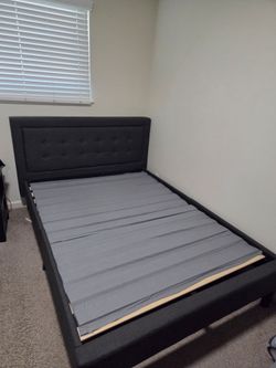 FREE bedframe