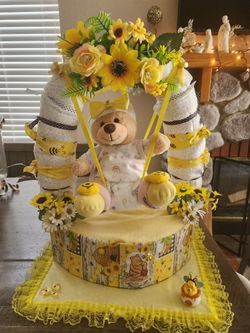 POOH DIAPER SWING CAKE