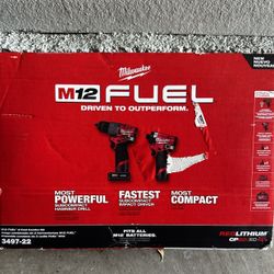 Milkwaukee Drill Set 