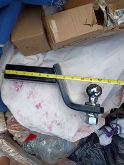 Trailer hitch with 2-inch ball