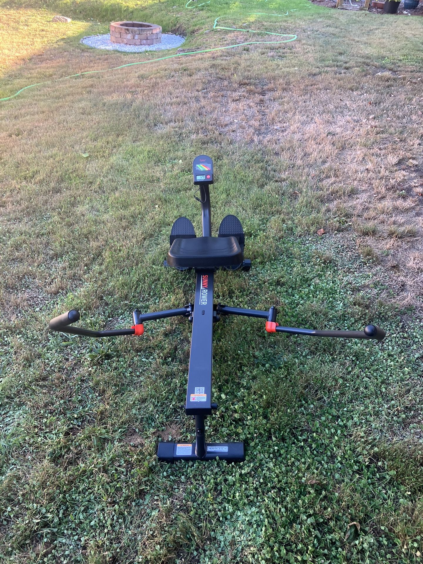Rowing Machine/ Health Rider