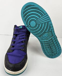 Nike air jordan. Size (4.5Y) (23.5 cm)