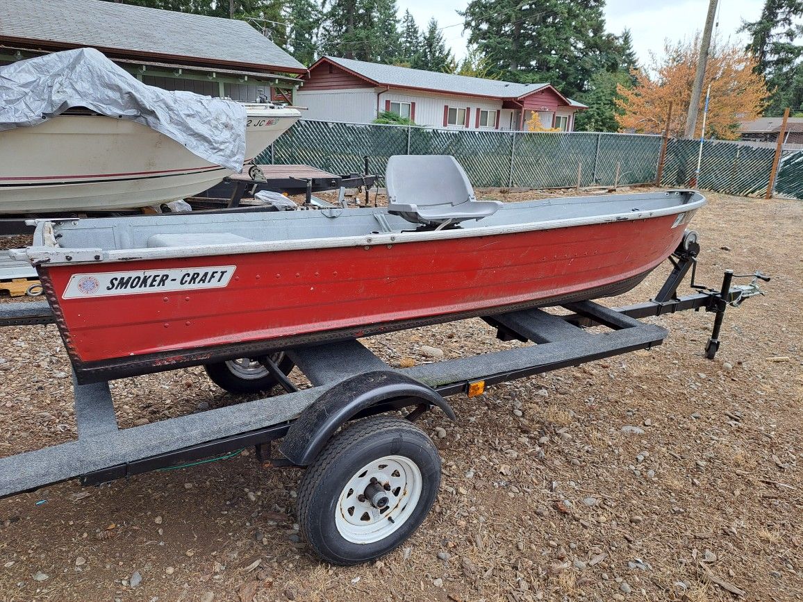 12ft Aluminum  1998 Smokervraft Boat