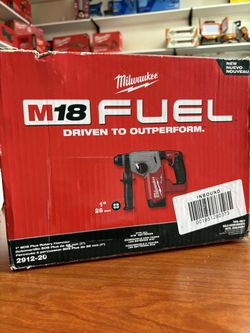 Milwaukee new 1' rotary hammer 18M fuel