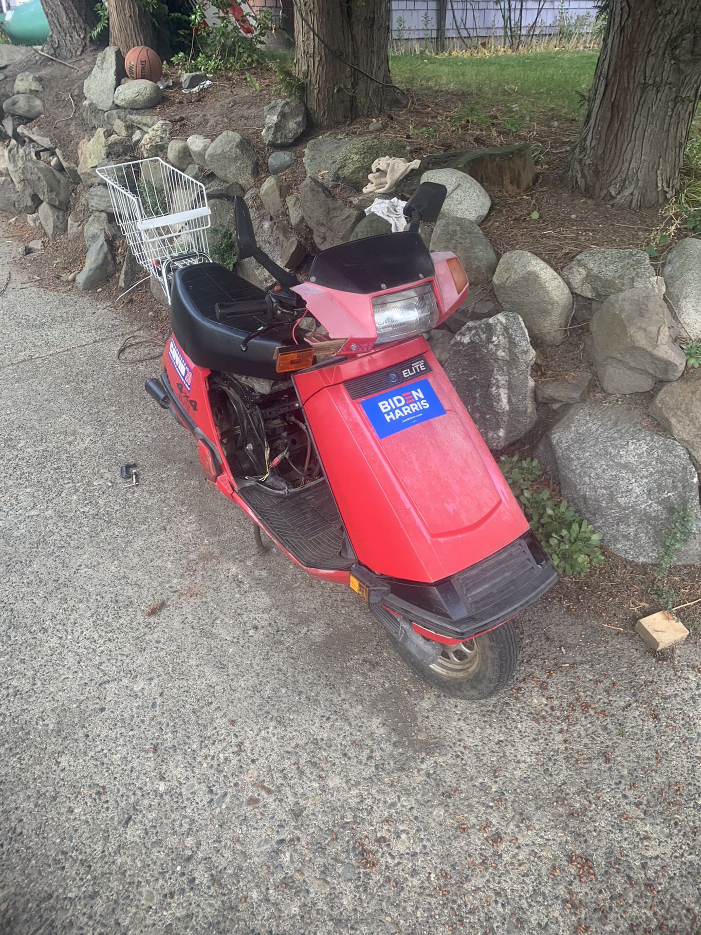 1986 Moped