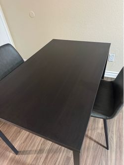 Kitchen table