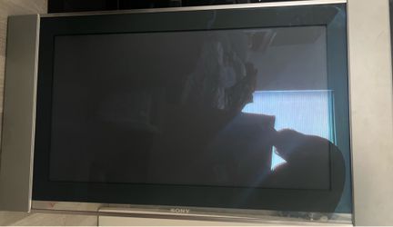 37” Sony Flat Screen TV with stand and remote