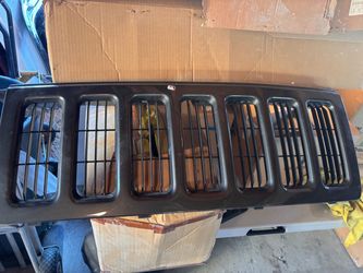 Jeep Commander OEM FRONT  GRILL