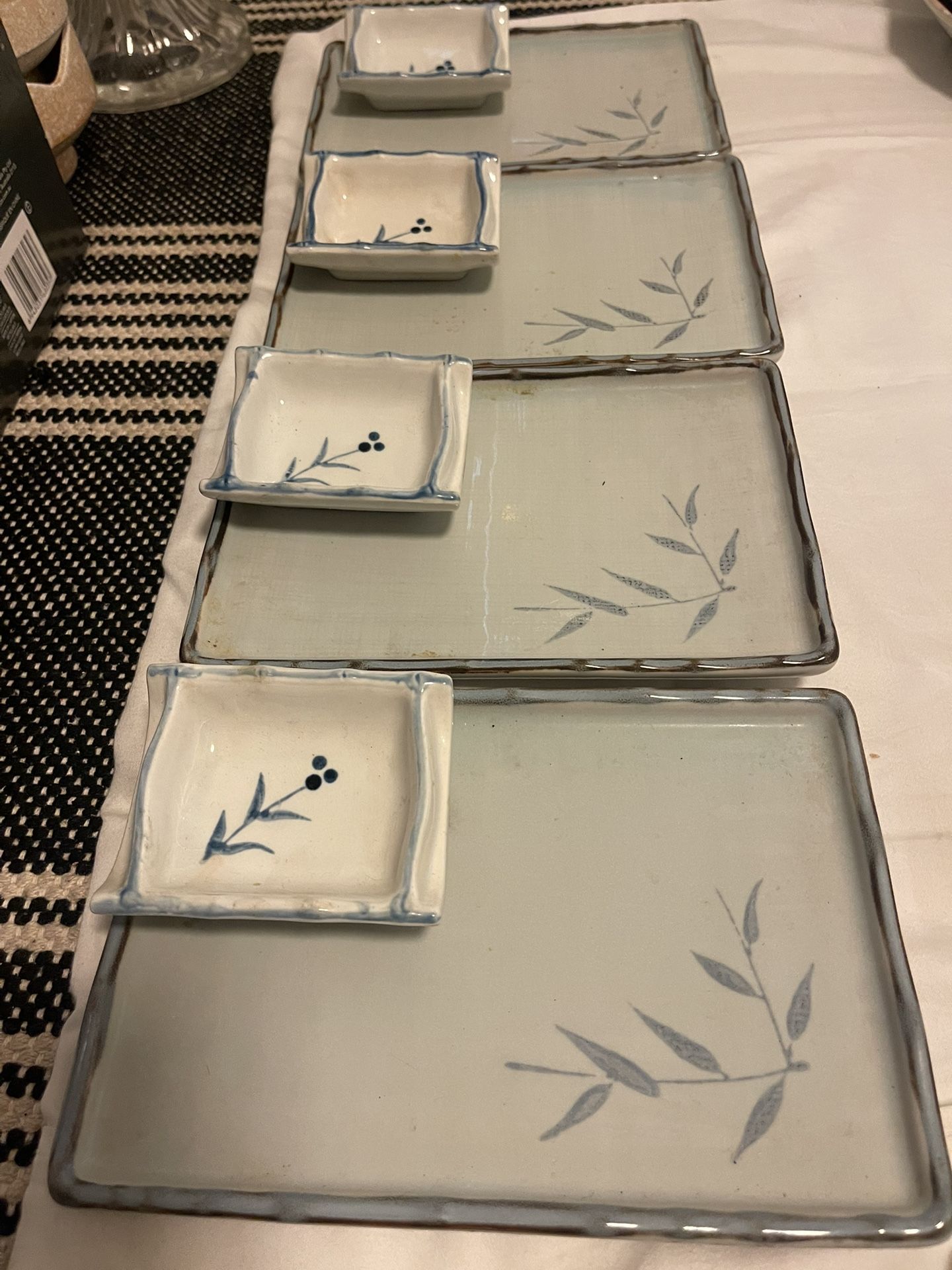 Japanese ceramic pot pottery sushi set for four