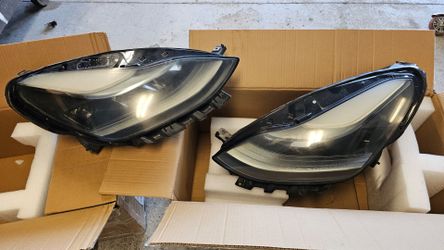 Tesla Model Y headlights - 2022