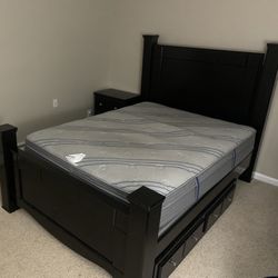 SELLING AS A SET NOT IN PIECES. Full Bed Set (Box Spring Included)
