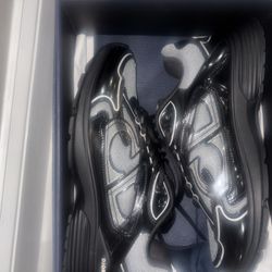 Dior B30